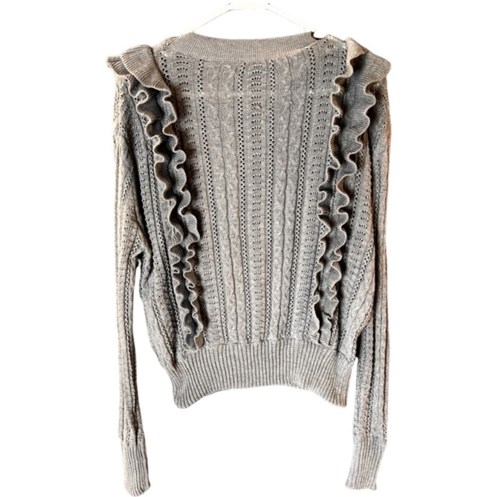 Fitted Lightweight Ruffled Spring Sweater - Picture 1 of 5